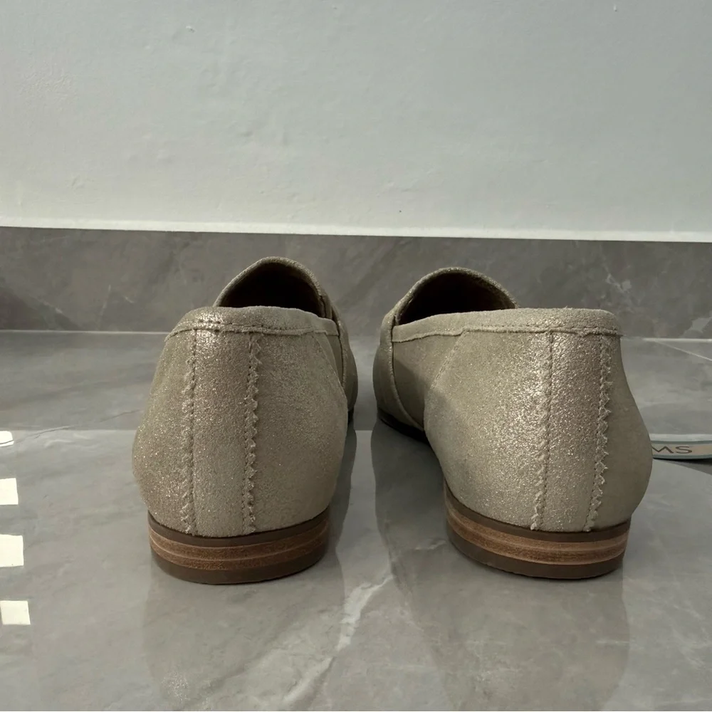 Women’s TOMS Lynette Loafer Dress Shoe Champagne Metallic Suede Leather Size 10 - Picture 10 of 15